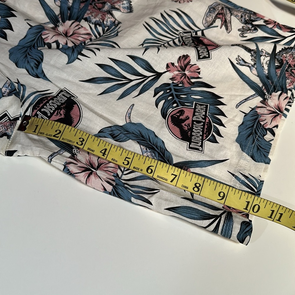 Jurassic Park Print Shorts - Picture 7 of 10
